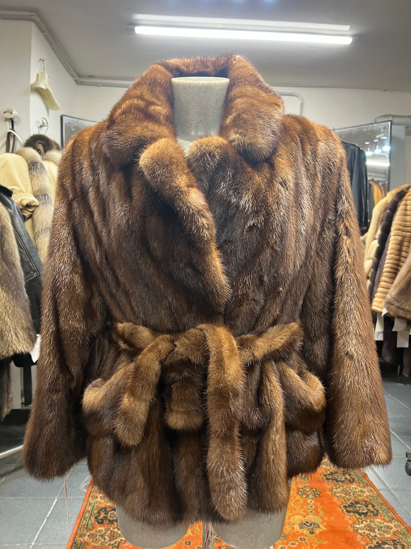 Cape vison avec ceinture 2375