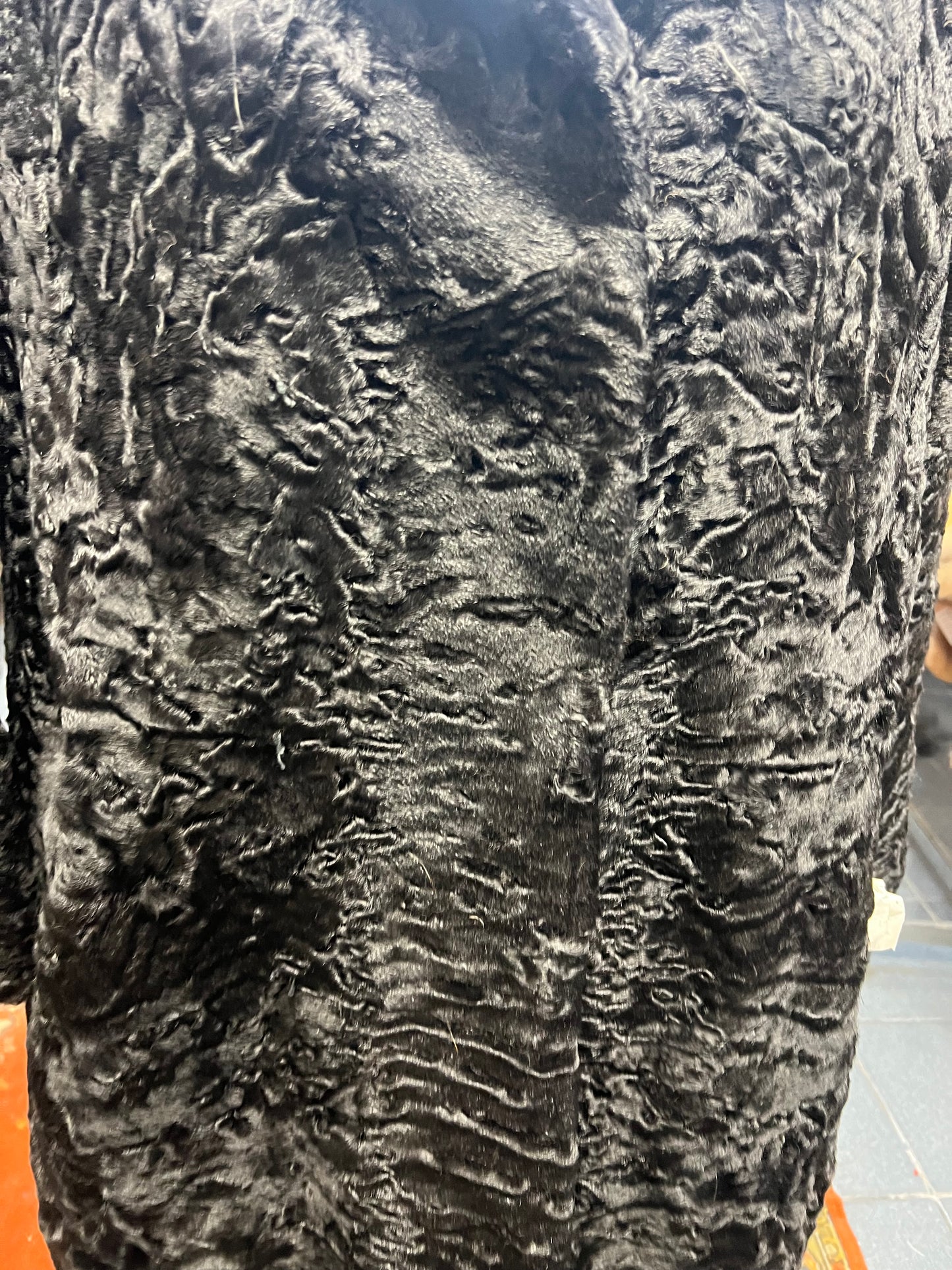 Manteau en fourrure Persan ( astrakan, persiano)