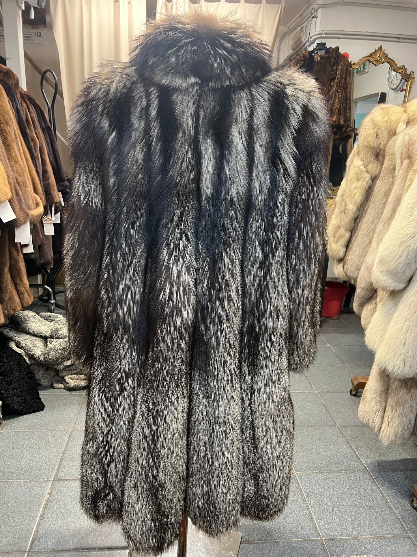 Manteau long de Renard argenté