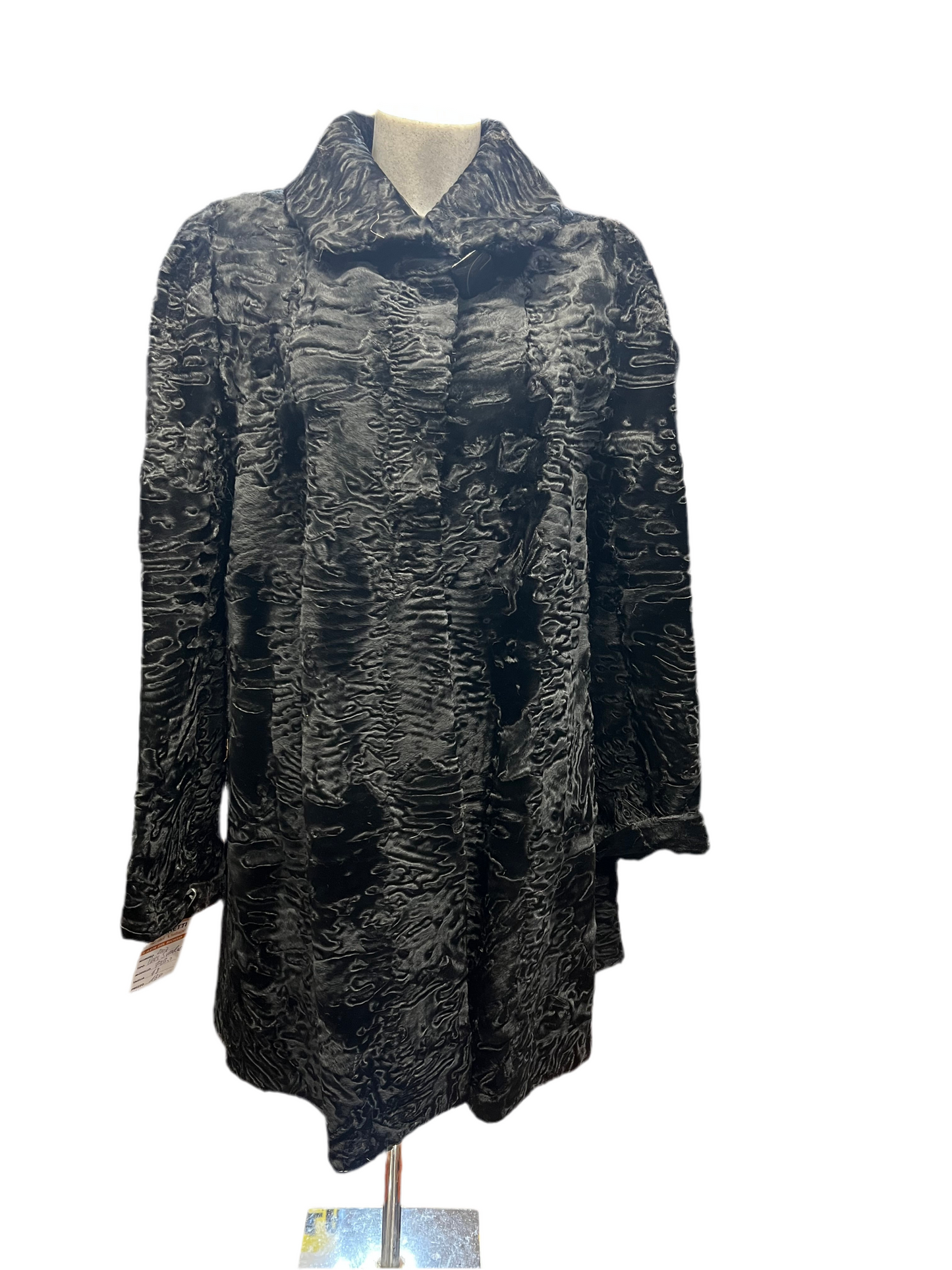 Manteau en fourrure astrakan ( Persan)