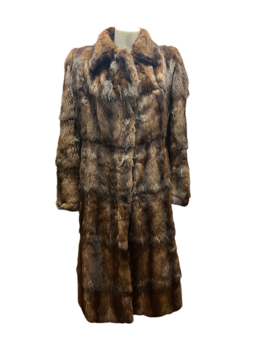 Manteau en fourrure petit-gris 2713