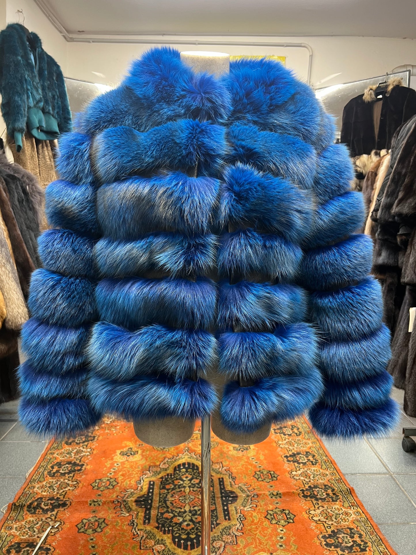 Manteau en renard bleu new collection