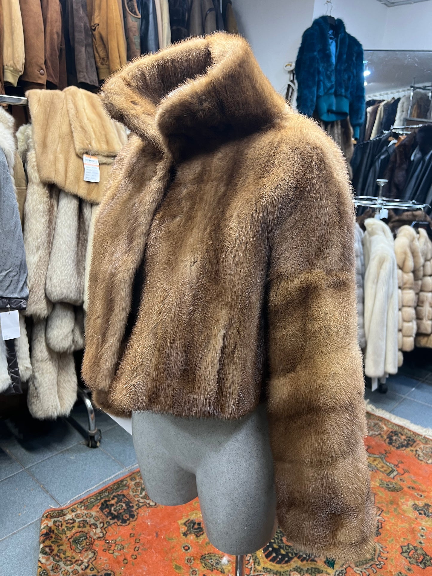 Veste en fourrure de vison collection moderne 2707