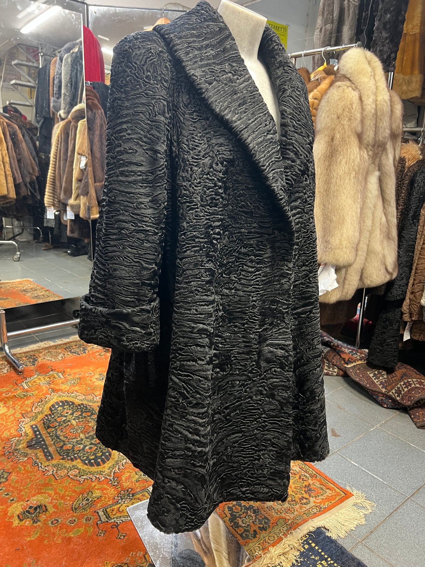 Manteau en fourrure astrakan