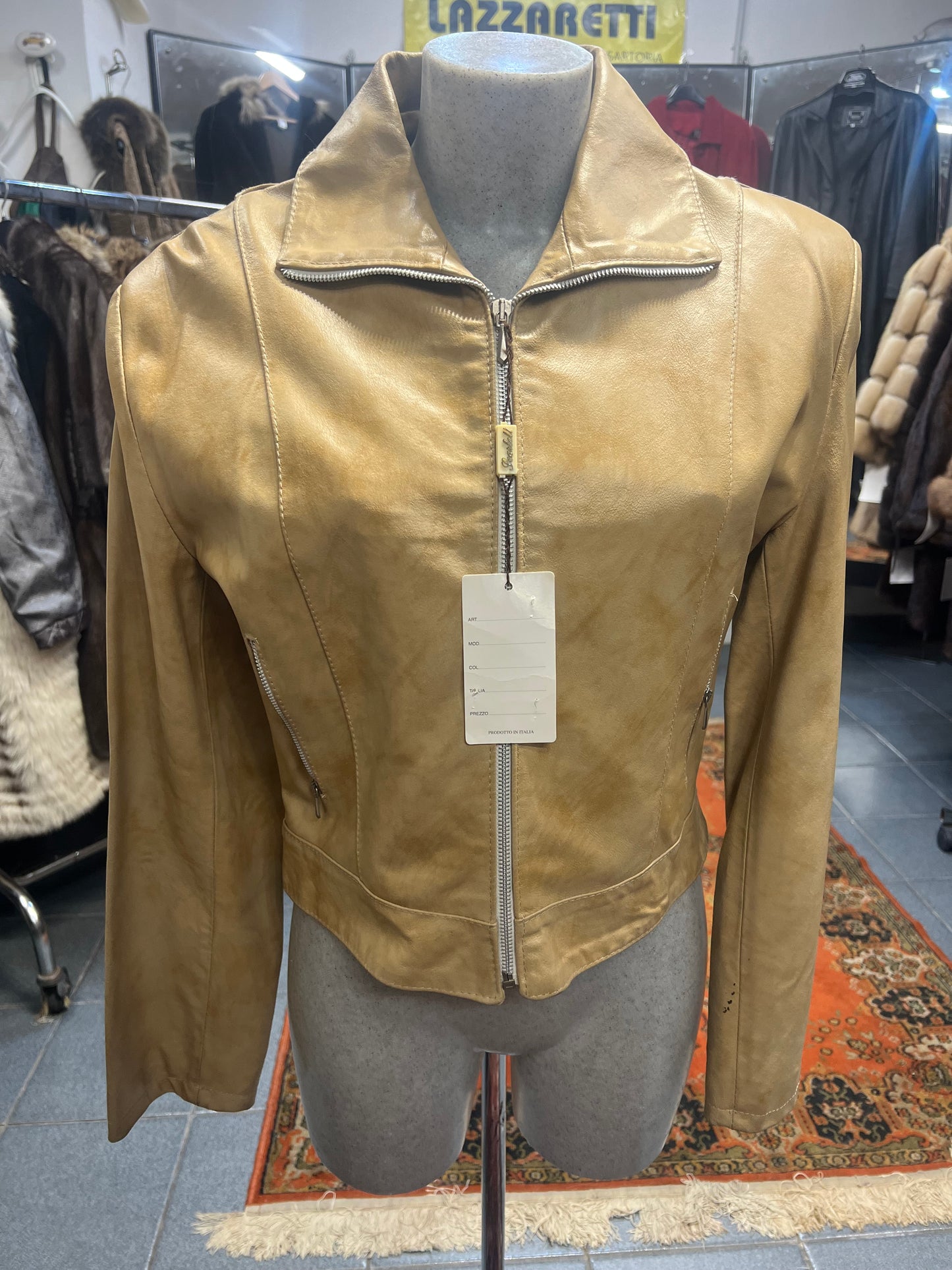 Cape en cuir vera pelle S