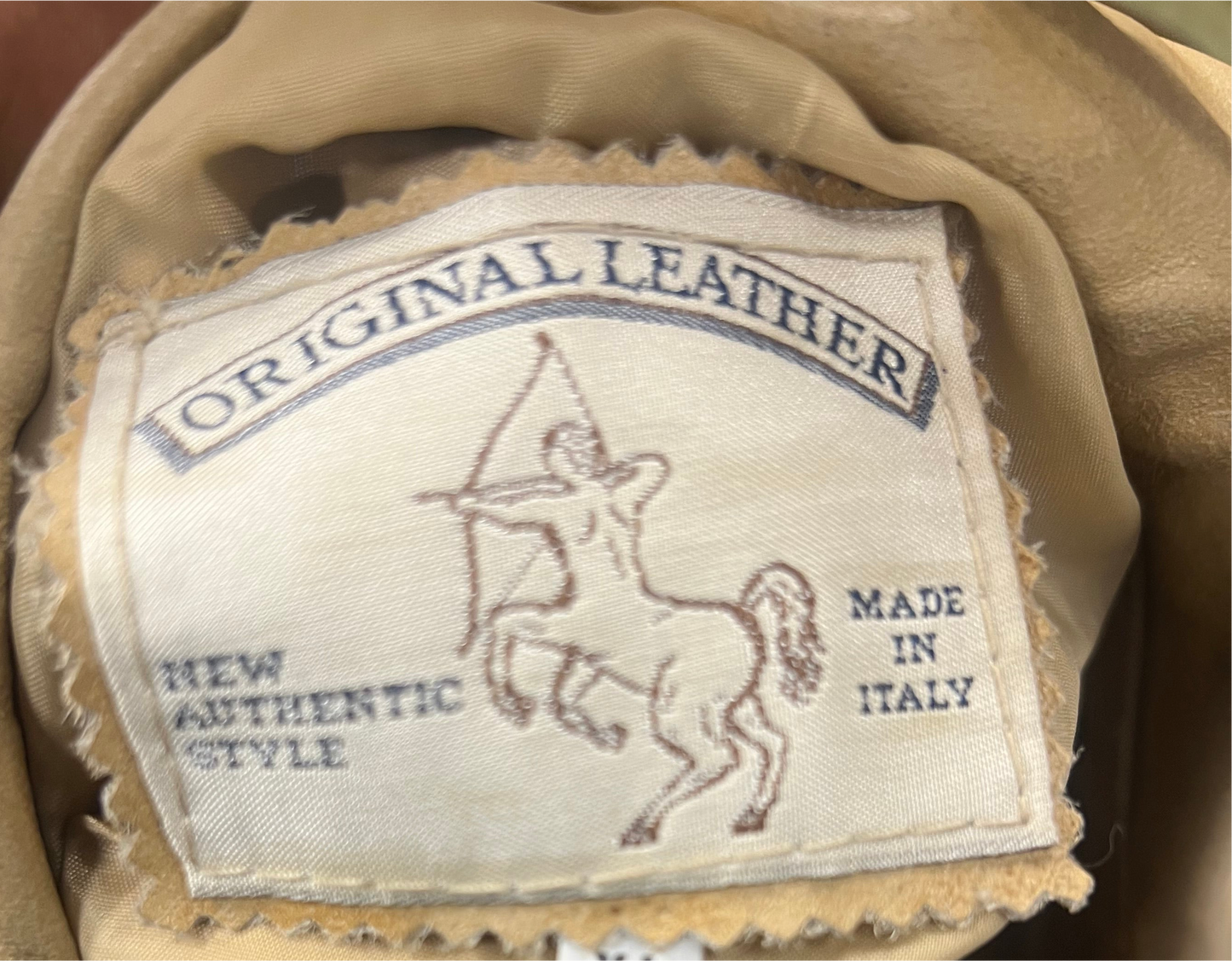 Cape en cuir vera pelle S