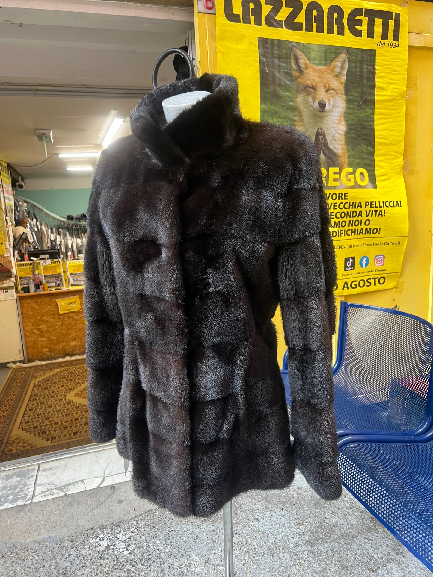 Manteau de vison foncé 2583