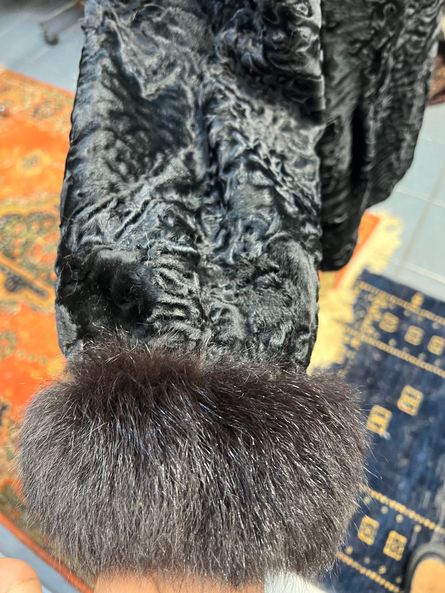 Persan con poignée et col de vison