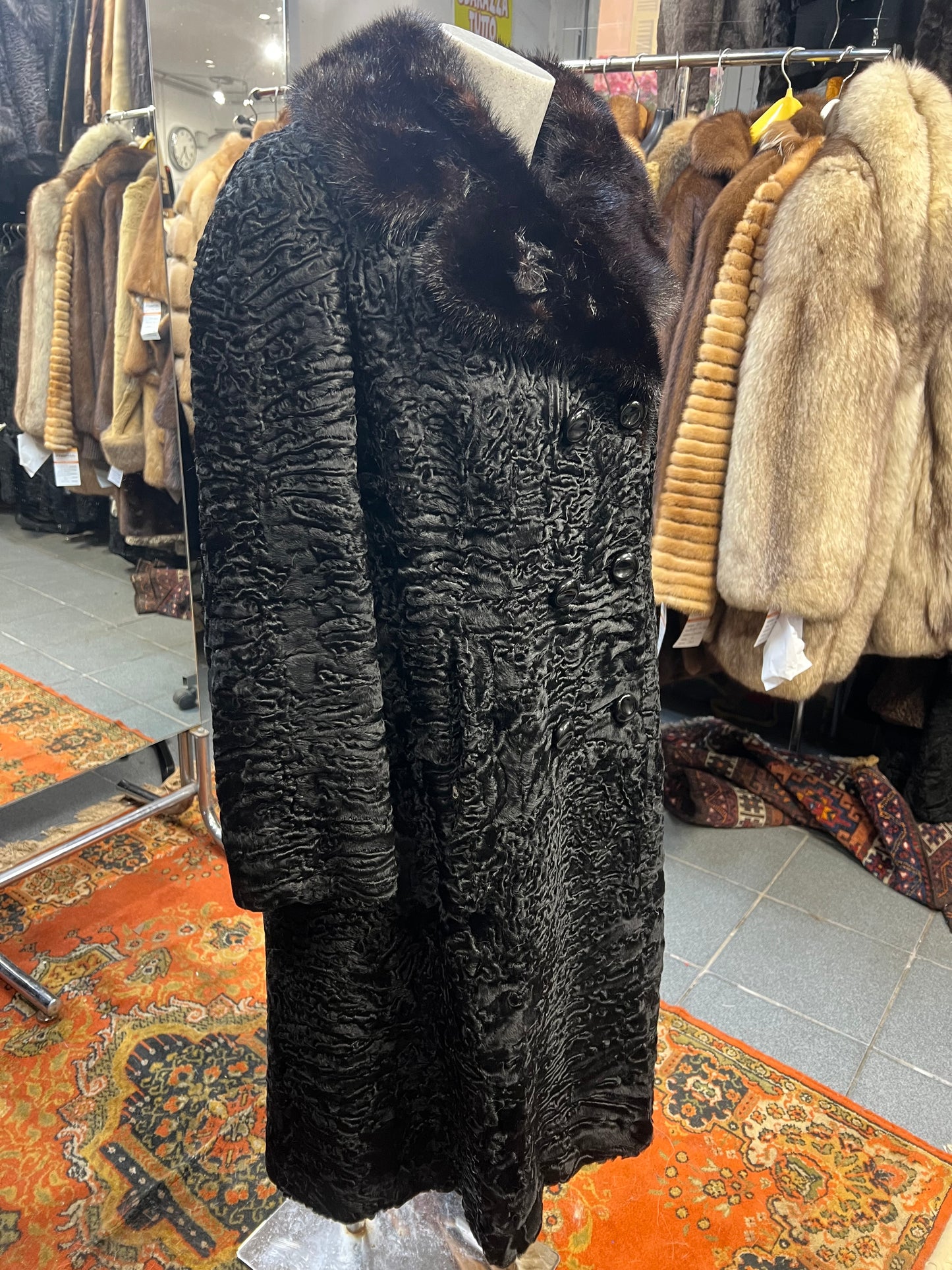 Manteau de fourrure Astrakan(persan)