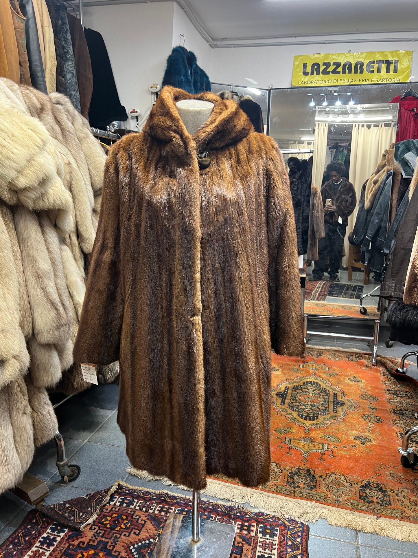 Fourrure vison avec capuche