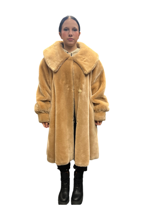 Manteau en fourrure écologique