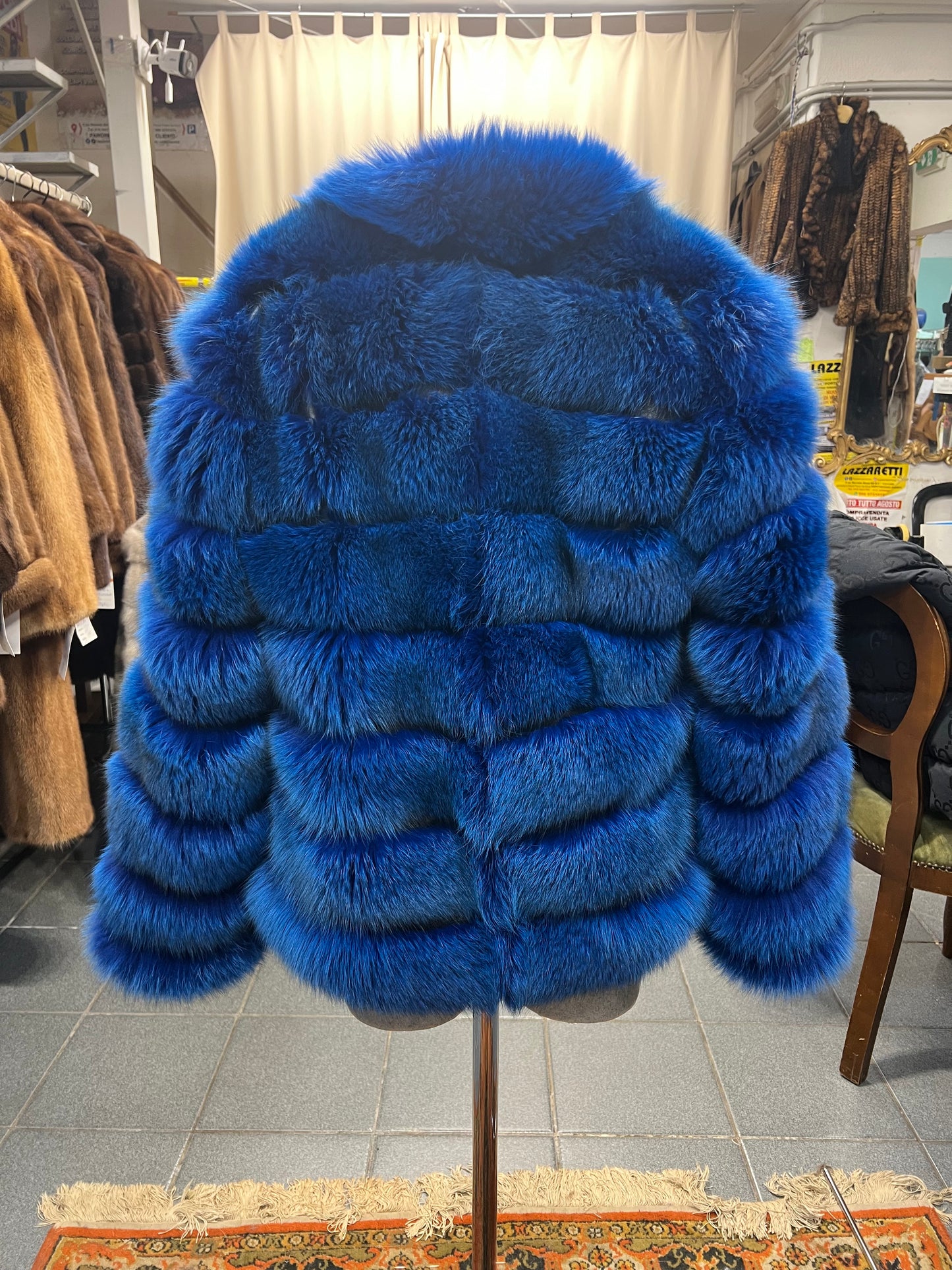 Manteau en renard bleu new collection