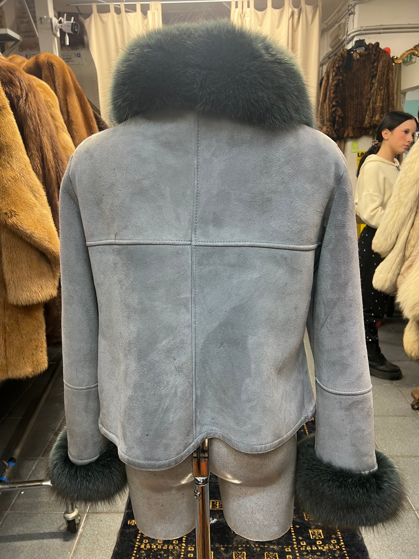 Cape du col et poignée en fourrure