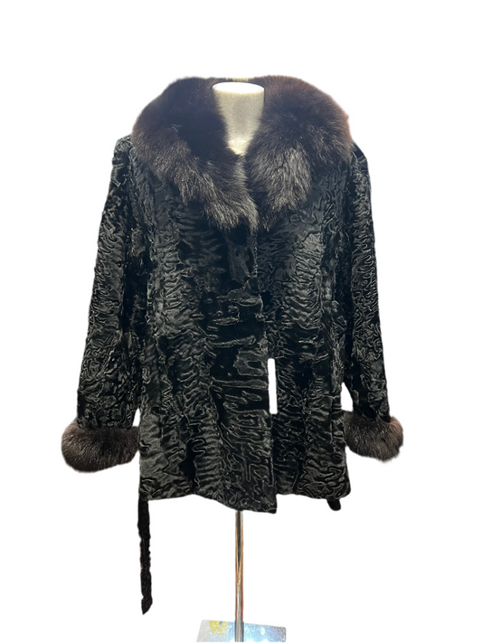 Persan con poignée et col de vison