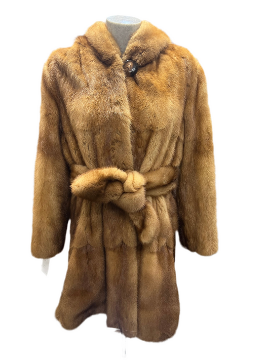 Vison avec capuche et ceinture